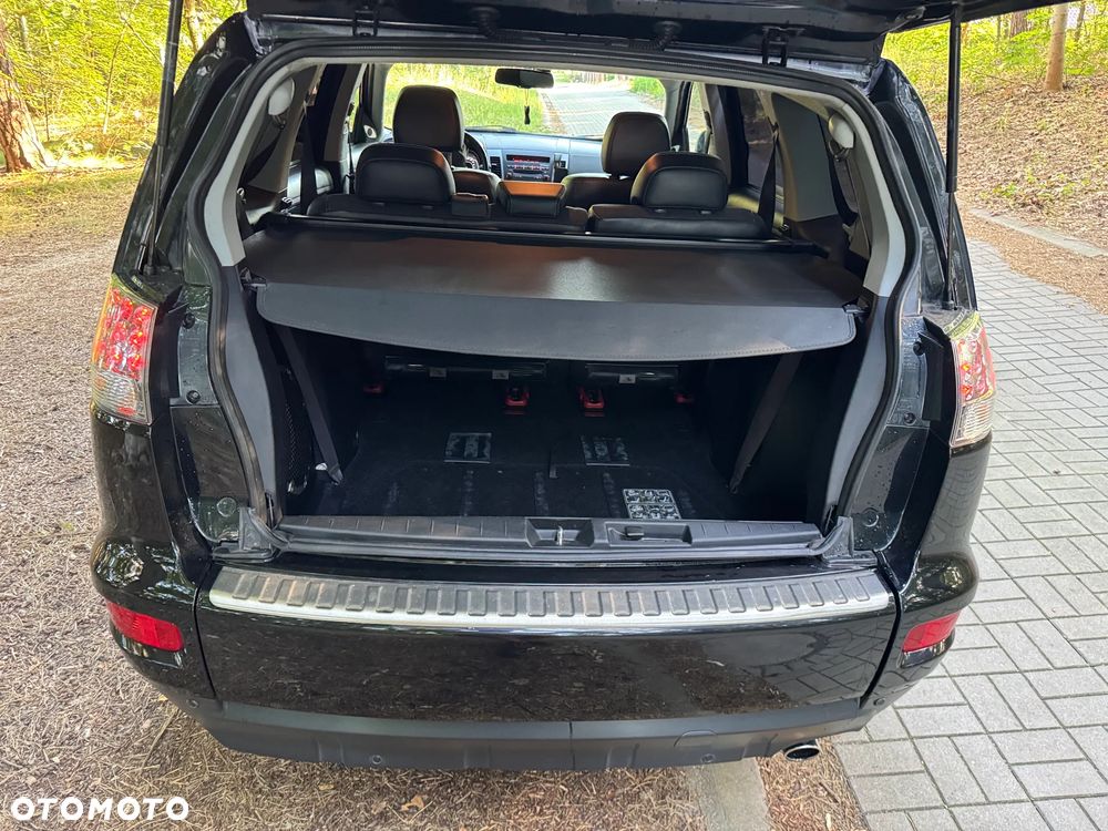 Mitsubishi Outlander 2.4 4WD CVT Intense - 11
