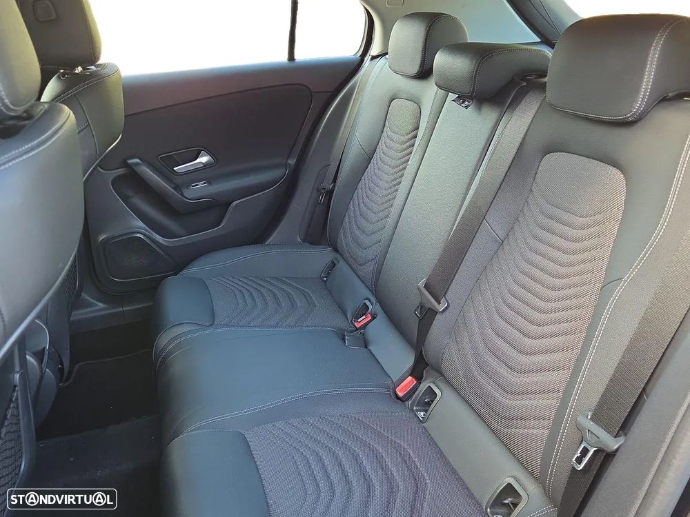 Mercedes-Benz A 200 Standard - 23