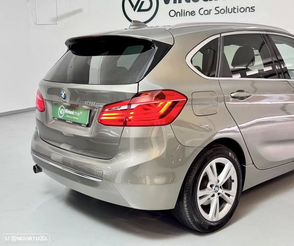 BMW 218 Active Tourer d Line Luxury - 7