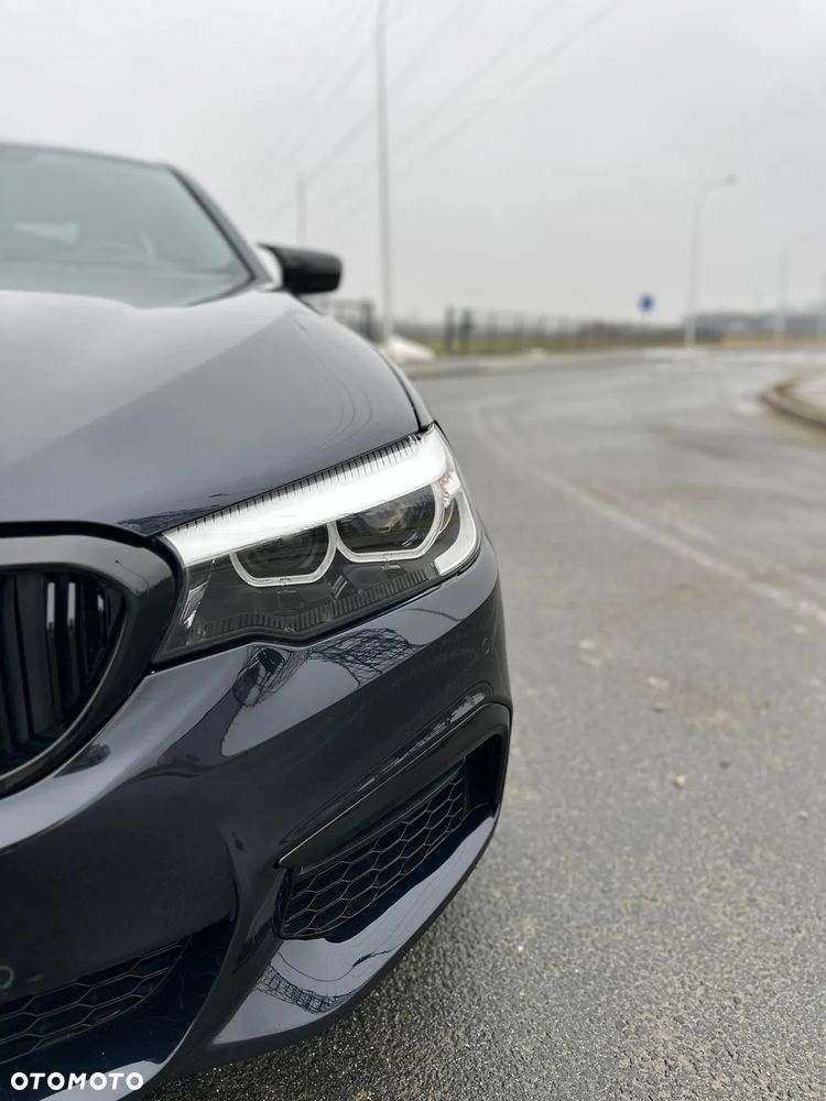 BMW Seria 5 540i xDrive Sport Line - 4