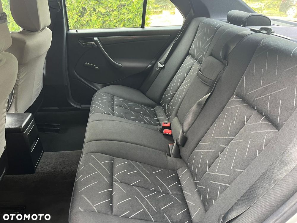 Mercedes-Benz Klasa C 200 Kompressor Sport - 10
