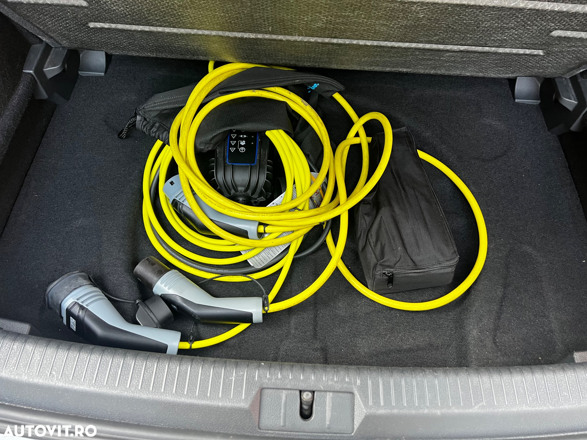 Volkswagen Golf e-Golf - 6