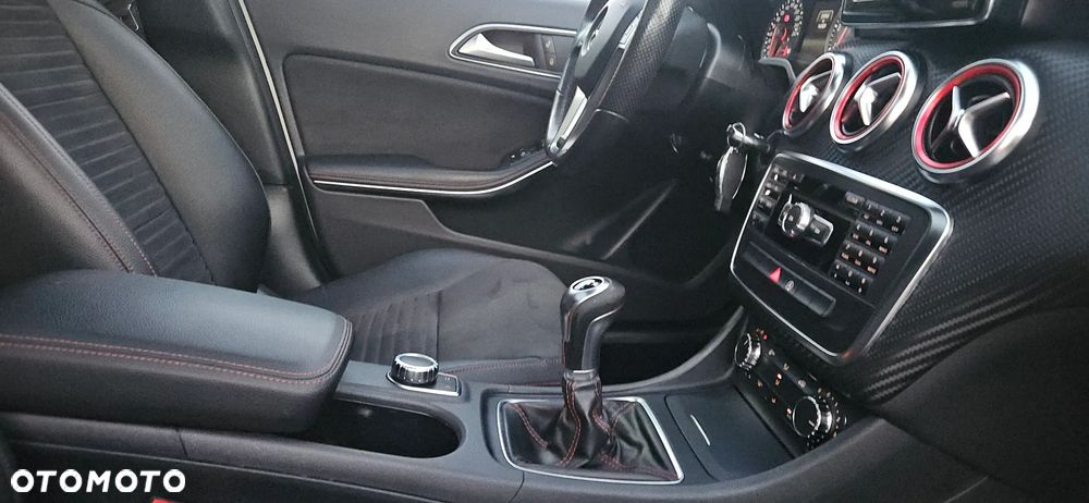 Mercedes-Benz Klasa A 180 (BlueEFFICIENCY) AMG Sport - 31