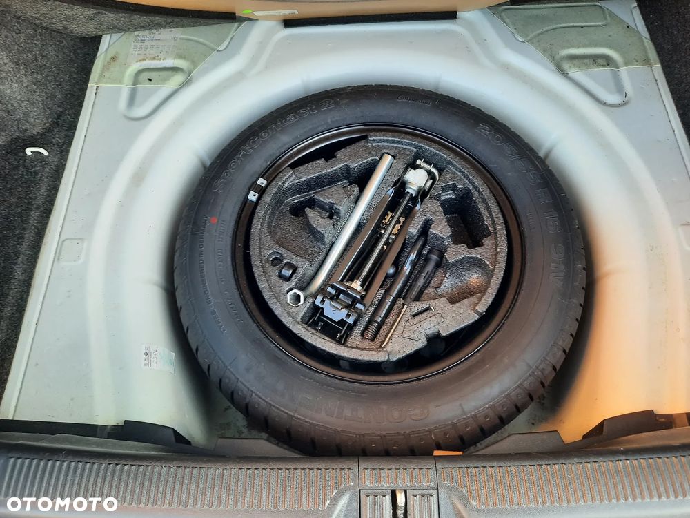 Skoda Octavia 2.0 TDI CR DPF RS - 25