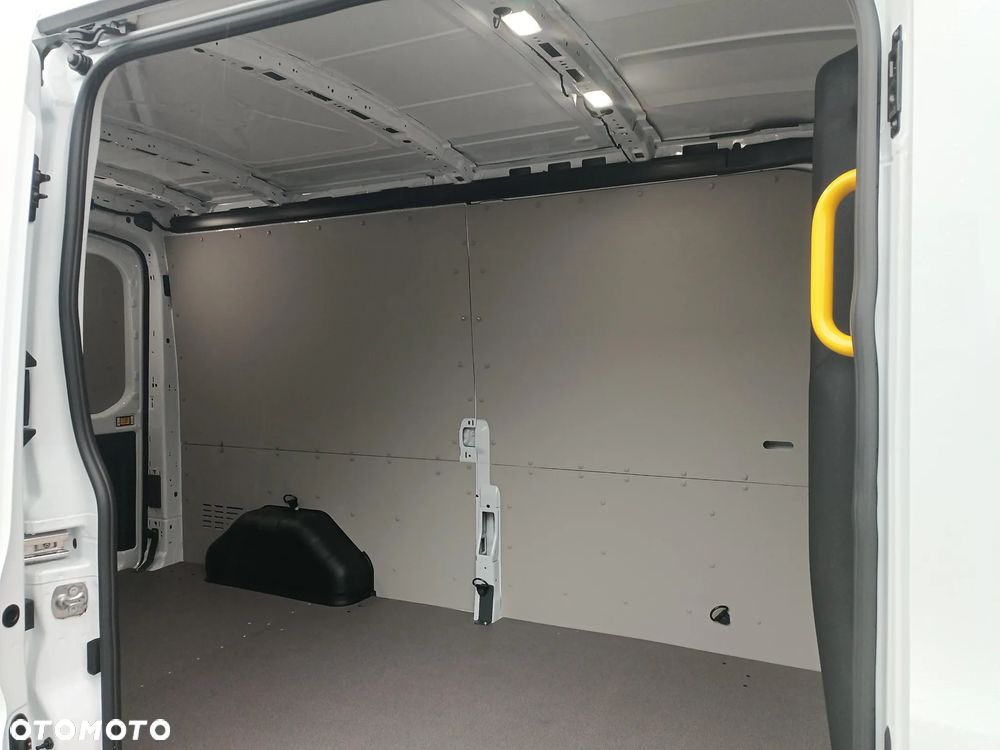 Ford Transit - 32