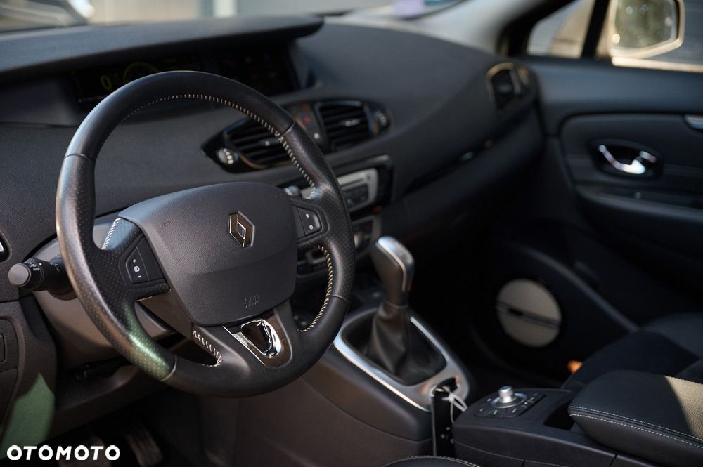 Renault Grand Scenic - 12