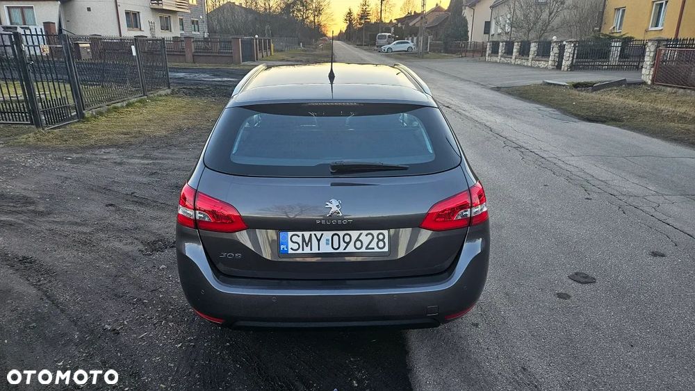 Peugeot 308 PureTech 130 EAT8 Allure - 5