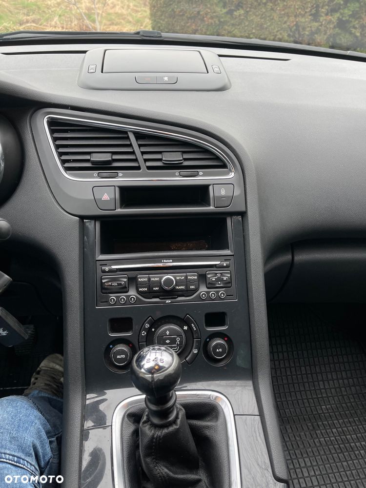 Peugeot 5008 HDI FAP 115 Style - 19