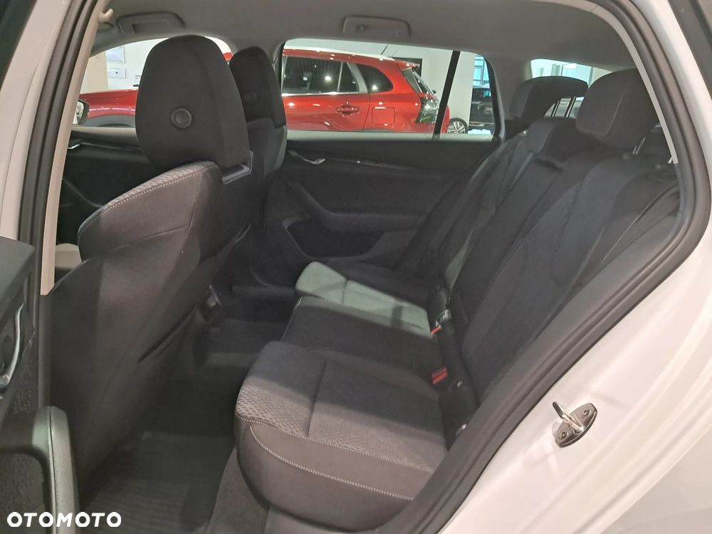 Skoda Octavia 2.0 TDI Style DSG - 13