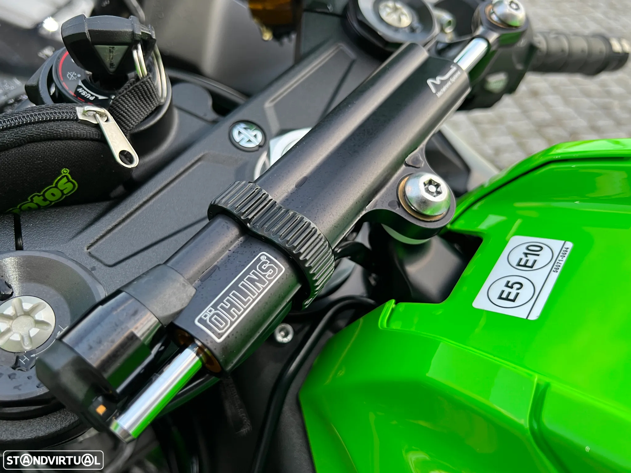 Kawasaki ZX 10R - 8