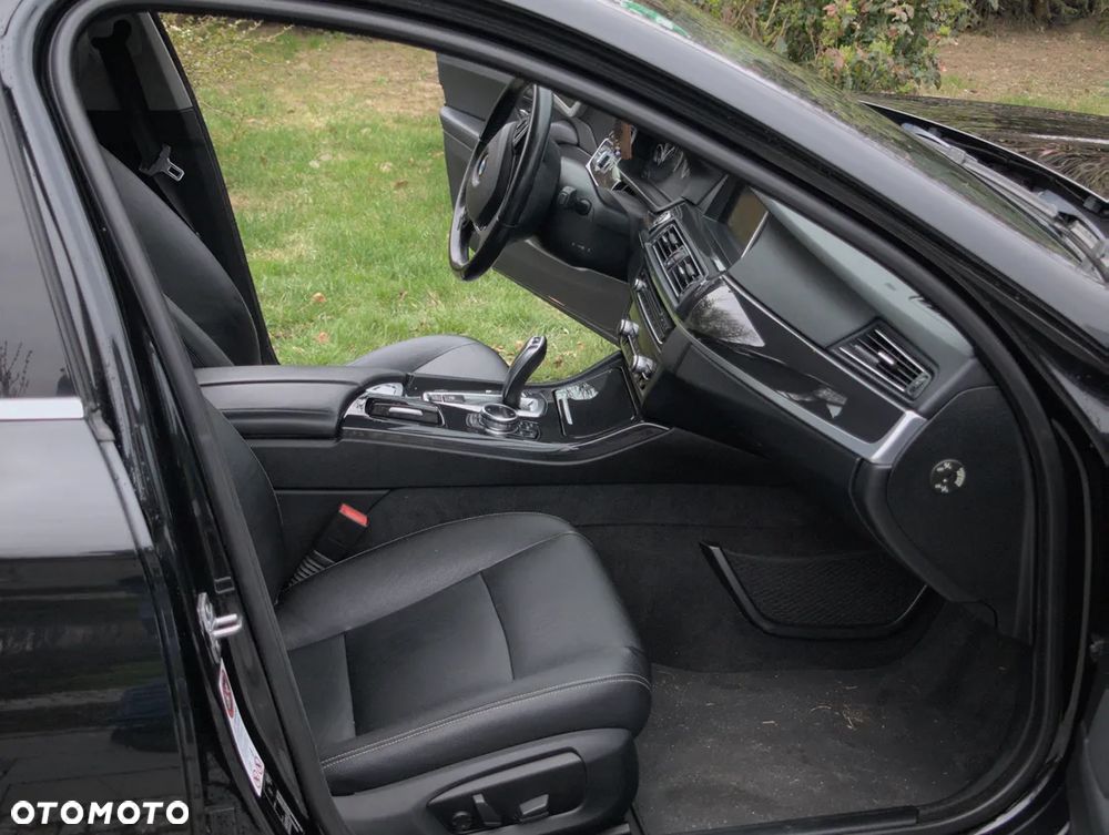 BMW Seria 5 520d Luxury Line - 17