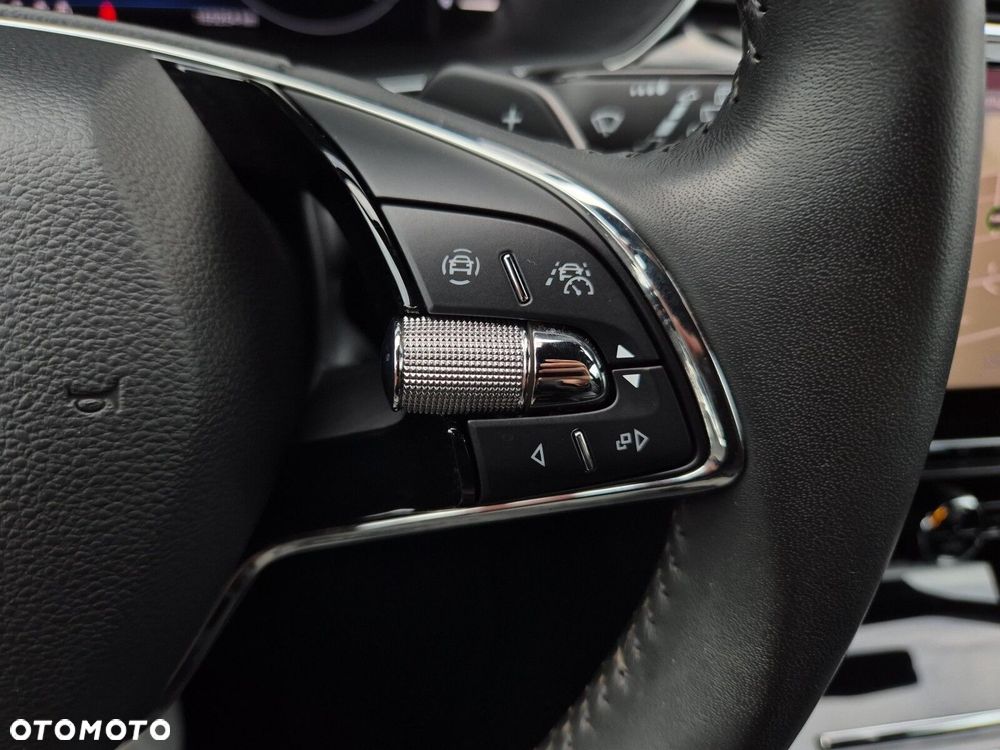 Skoda Superb 2.0 TDI SCR 4x4 L&K DSG - 24