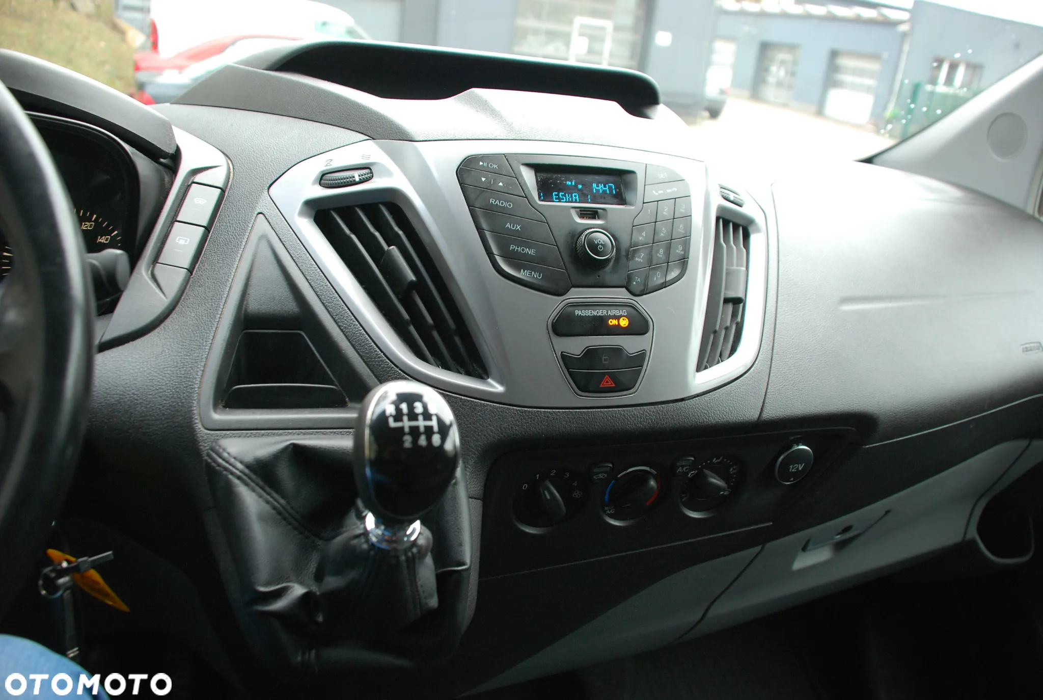 Ford TRANSIT CUSTOM - 25