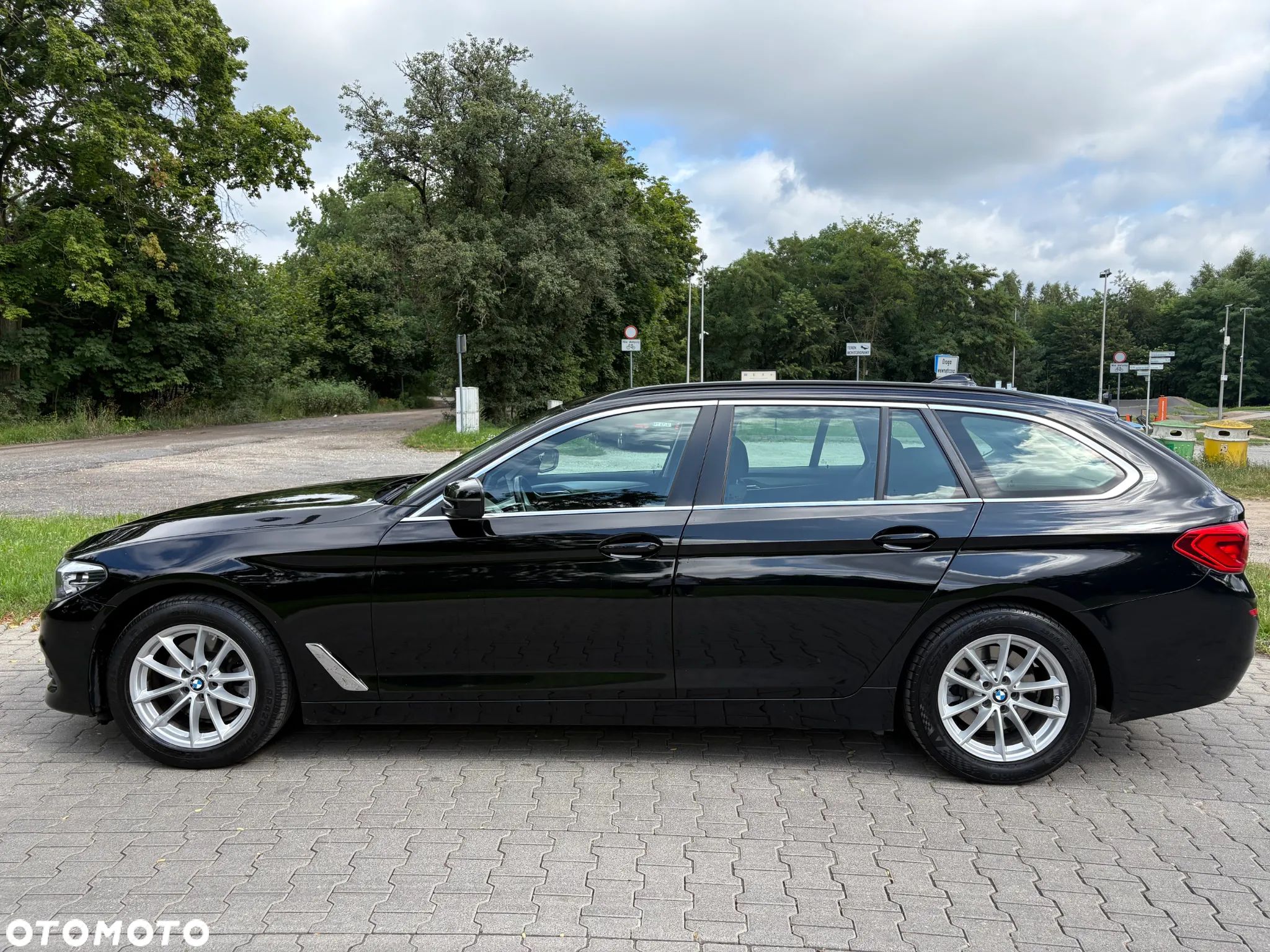 BMW Seria 5 520d Touring - 1