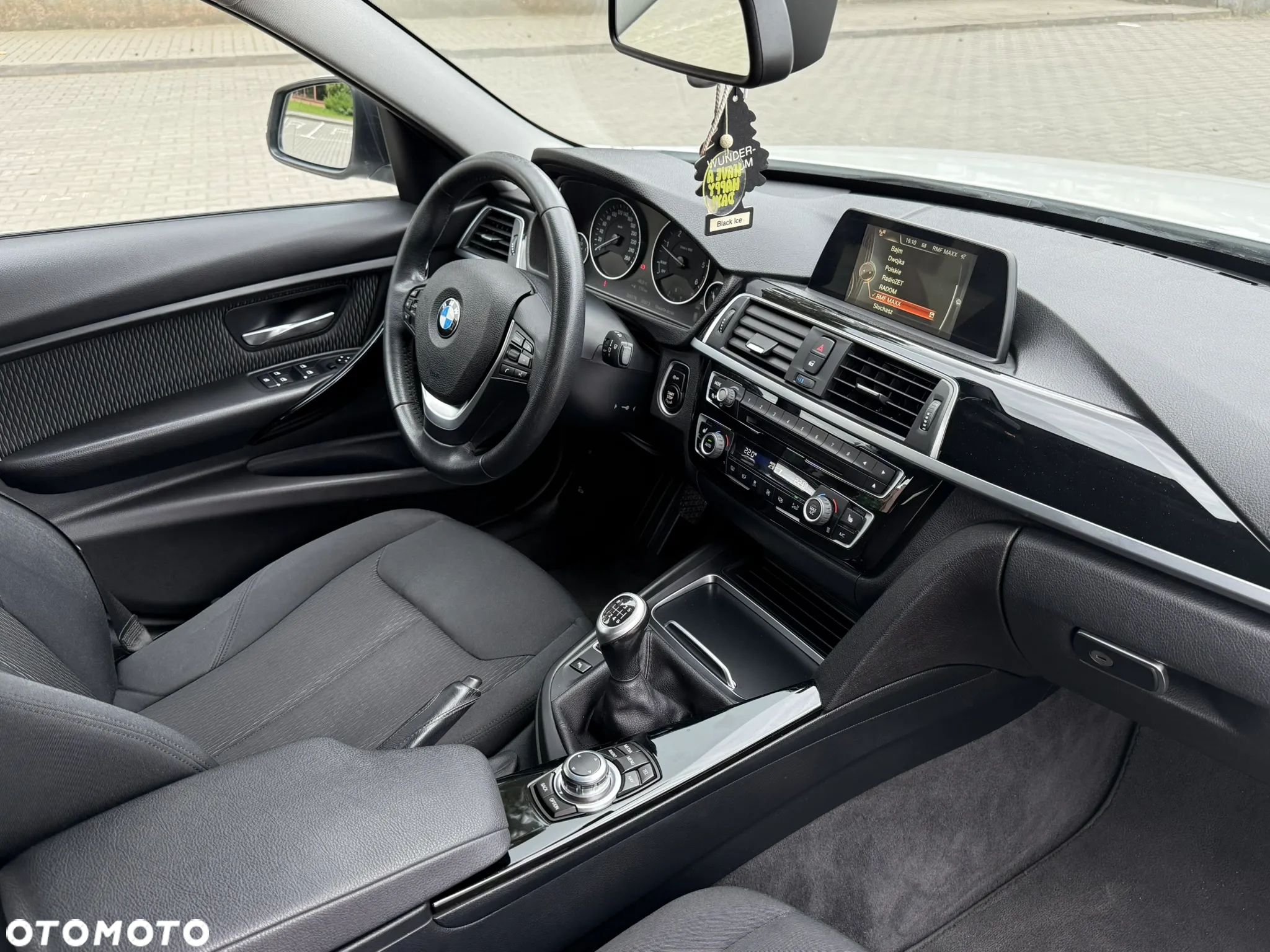 BMW Seria 3 318d Sport Line Shadow - 33