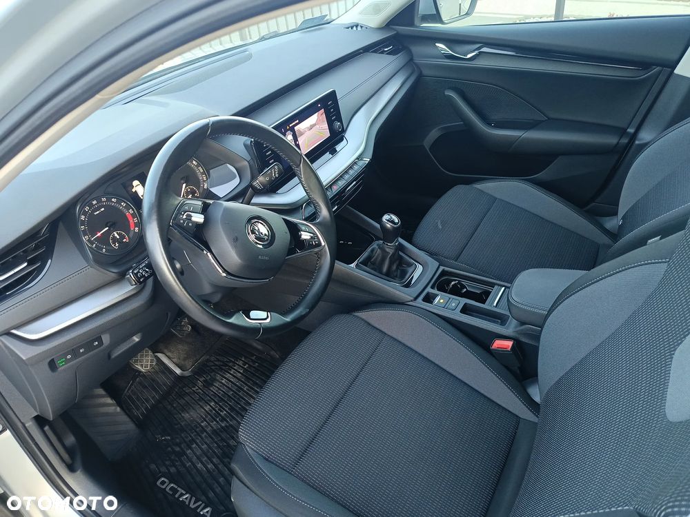 Skoda Octavia 2.0 TDI Ambition - 17
