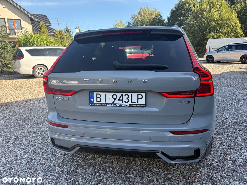 Volvo XC 60 B5 B AWD Ultra Bright - 4