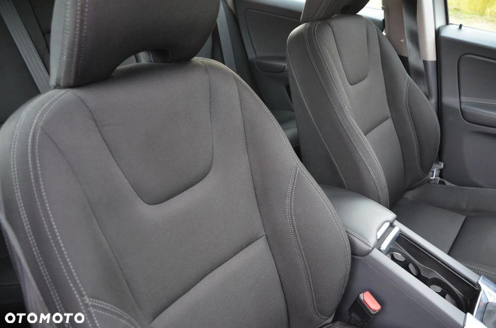 Volvo XC 60 D3 Geartronic Kinetic - 25