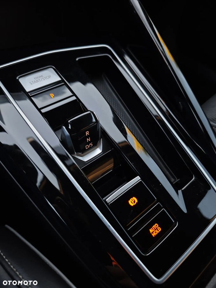 Volkswagen Golf - 23