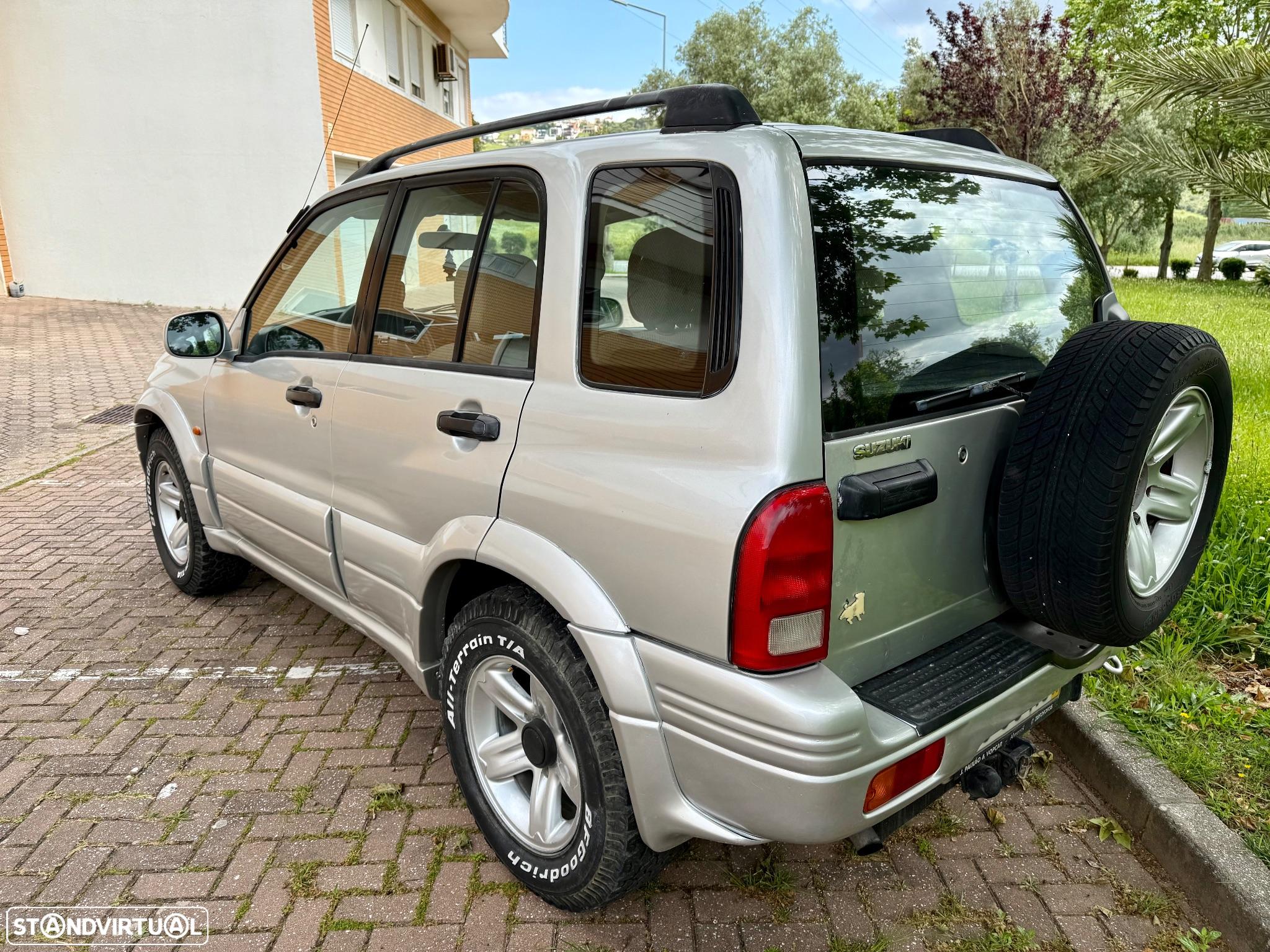 Suzuki Grand Vitara Metal Top 2.0 TDi - 9