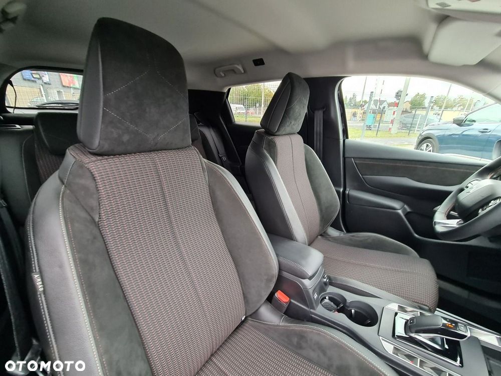 DS Automobiles DS 3 Crossback 1.2 PureTech Performance Line + - 33