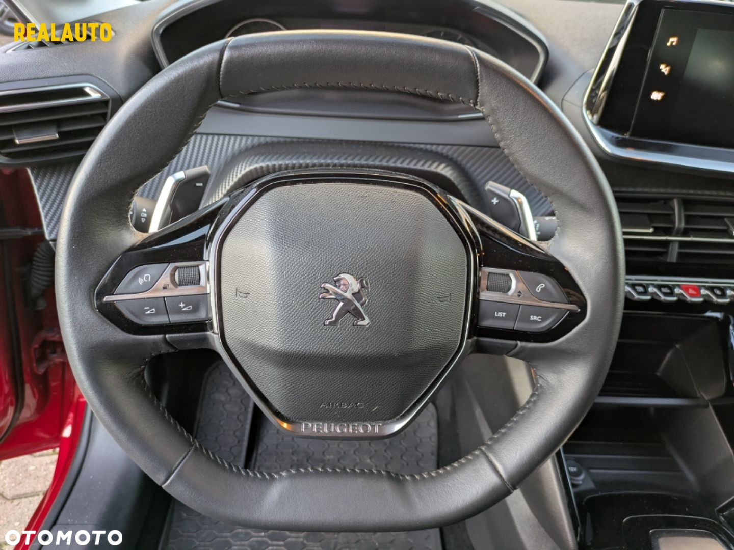 Peugeot 208 - 19