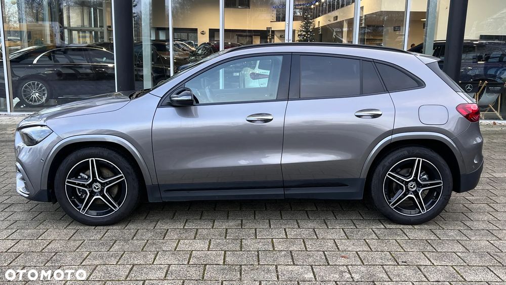 Mercedes-Benz GLA 200 AMG Line - 8