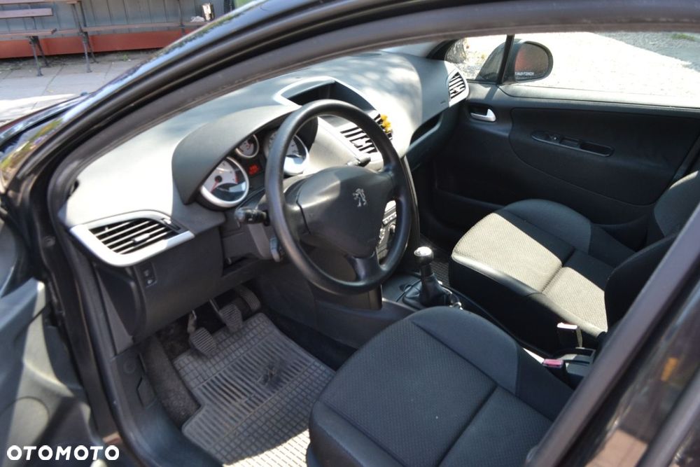 Peugeot 207 - 5