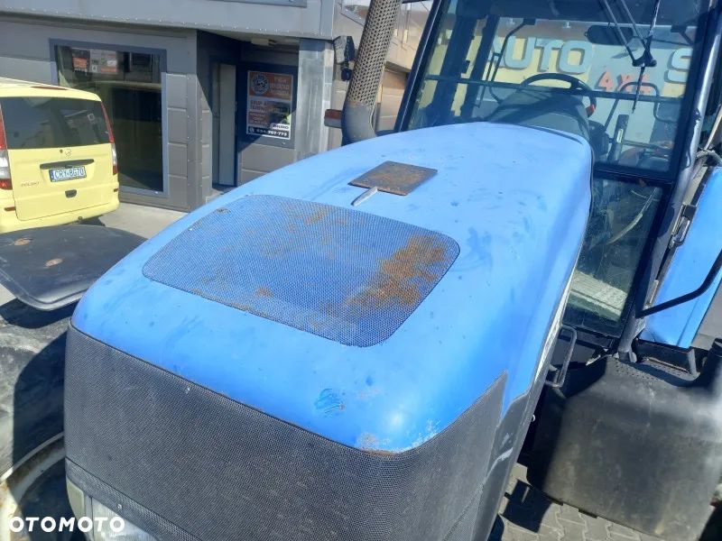 Maska pokrywa silnika 82021971 New Holland TM175 - 4