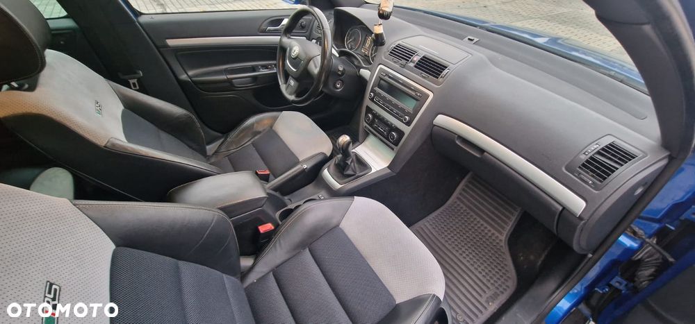Skoda Octavia 2.0 TSI RS - 8
