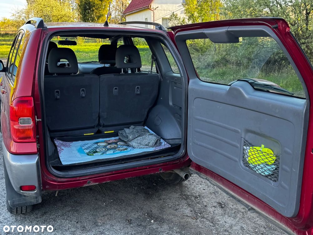 Toyota RAV4 - 9
