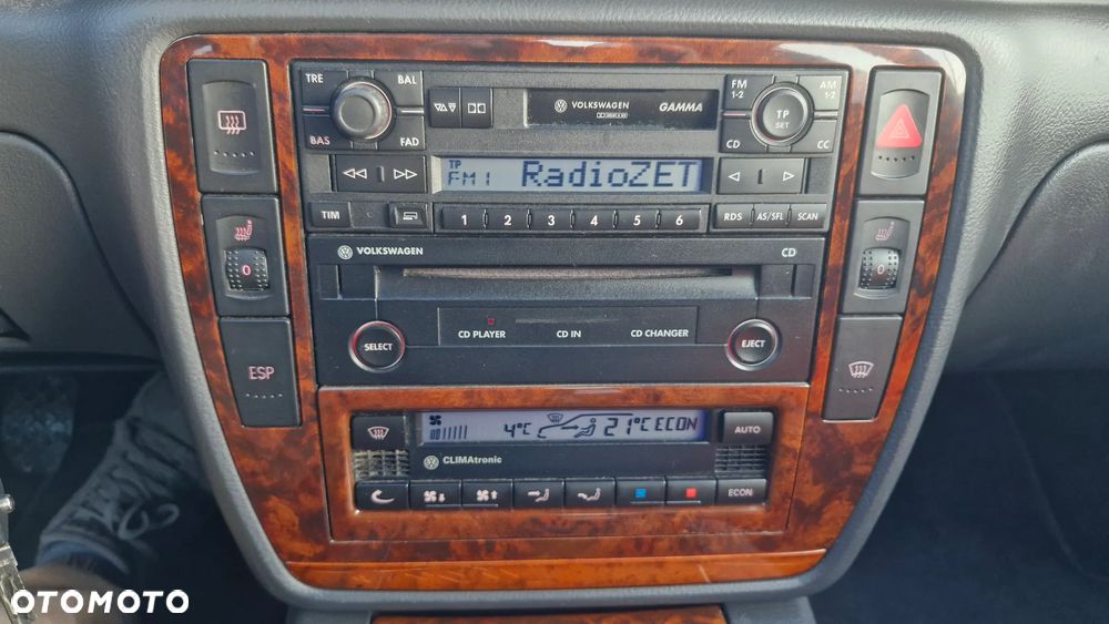 Volkswagen Passat 1.9 TDI Exclusive - 21