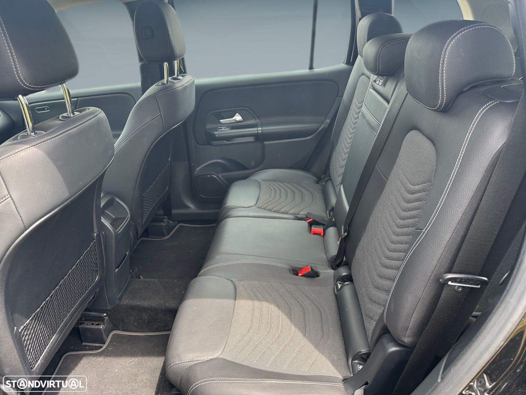 Mercedes-Benz GLB 180 d Style - 11