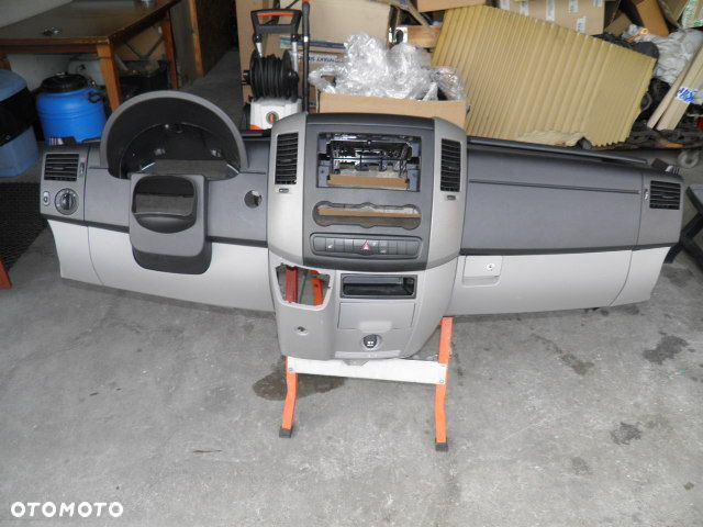 KONSOLA MERCEDES SPRINTER 906 LIFT - 3