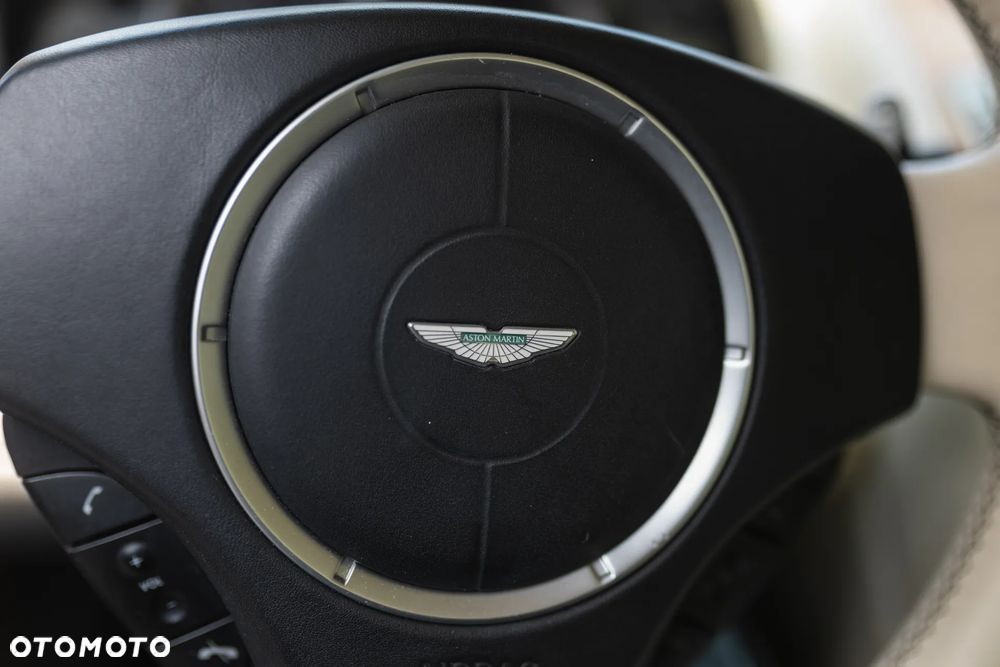 Aston Martin DB9 Touchtronic - 25