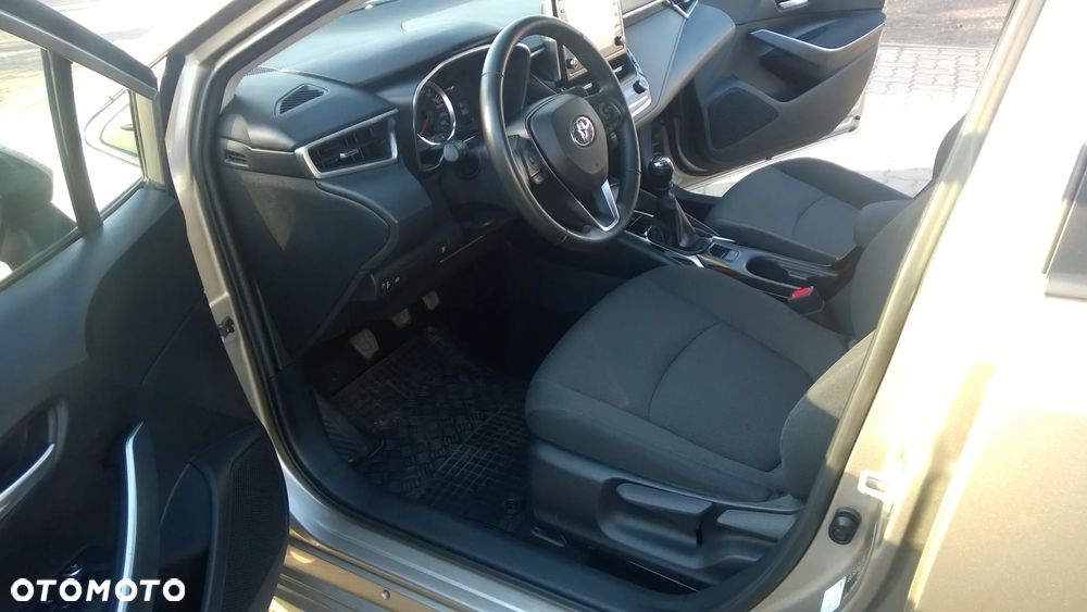 Toyota Corolla 1.6 Comfort - 9