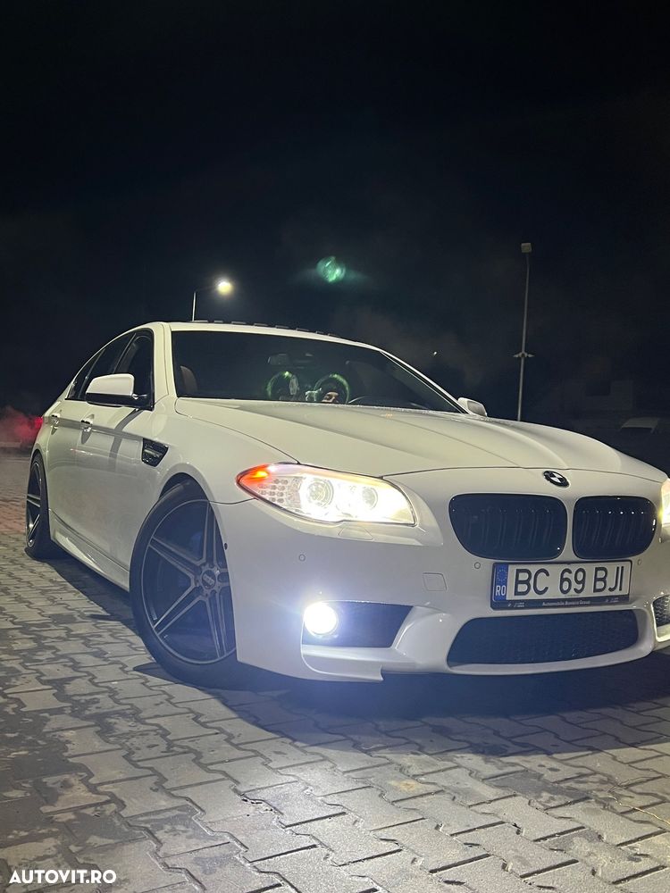 BMW Seria 5 535i xDrive - 12