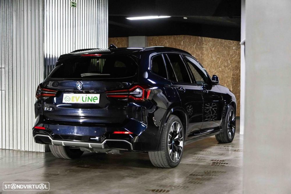 BMW iX3 M Sport Impressive - 29