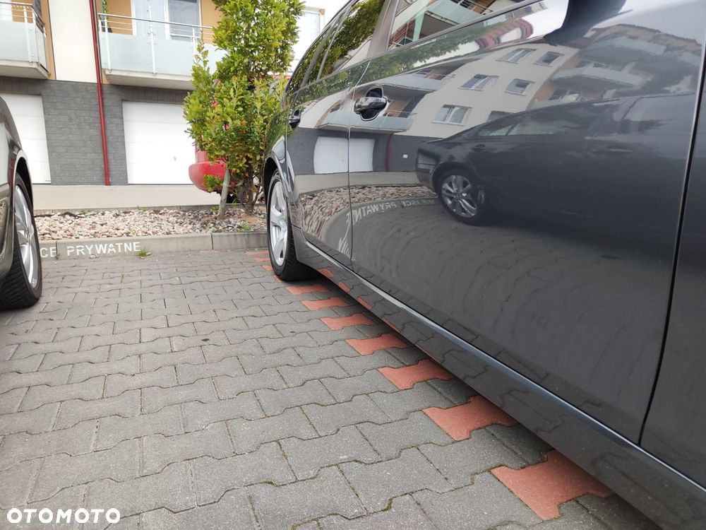 BMW Seria 5 525d - 13