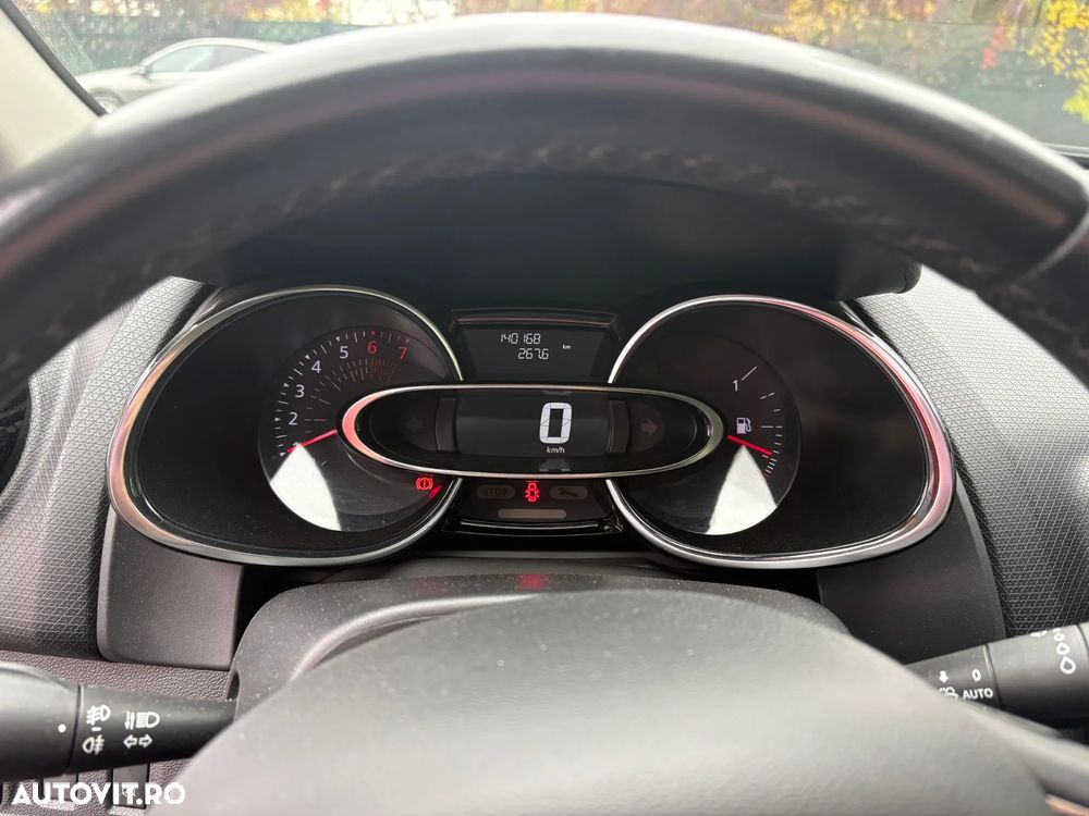 Renault Clio - 15