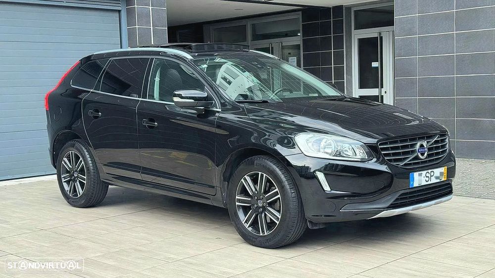 Volvo XC 60 2.0 D4 R-Design AWD Geartronic - 24
