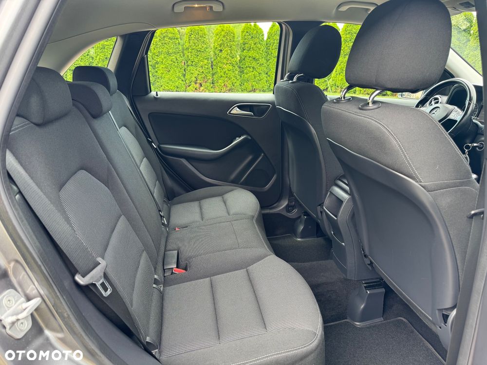 Mercedes-Benz Klasa B 180 CDI (BlueEFFICIENCY) - 18
