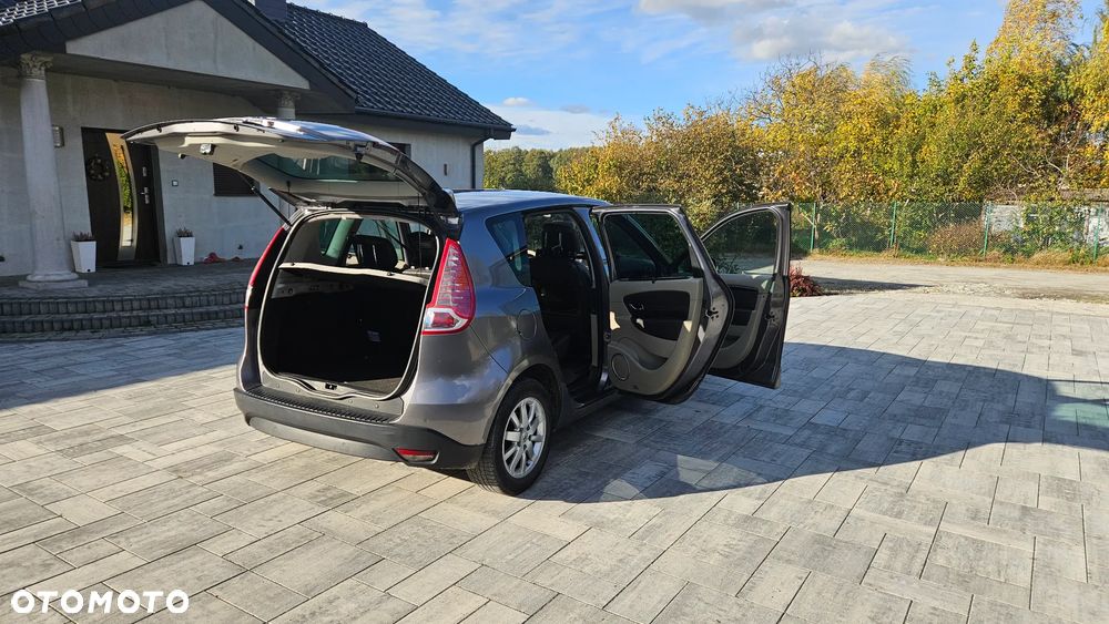 Renault Scenic - 16