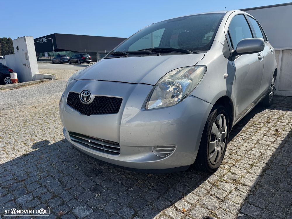 Toyota Yaris 1.0 VVT-i AC Manual - 1