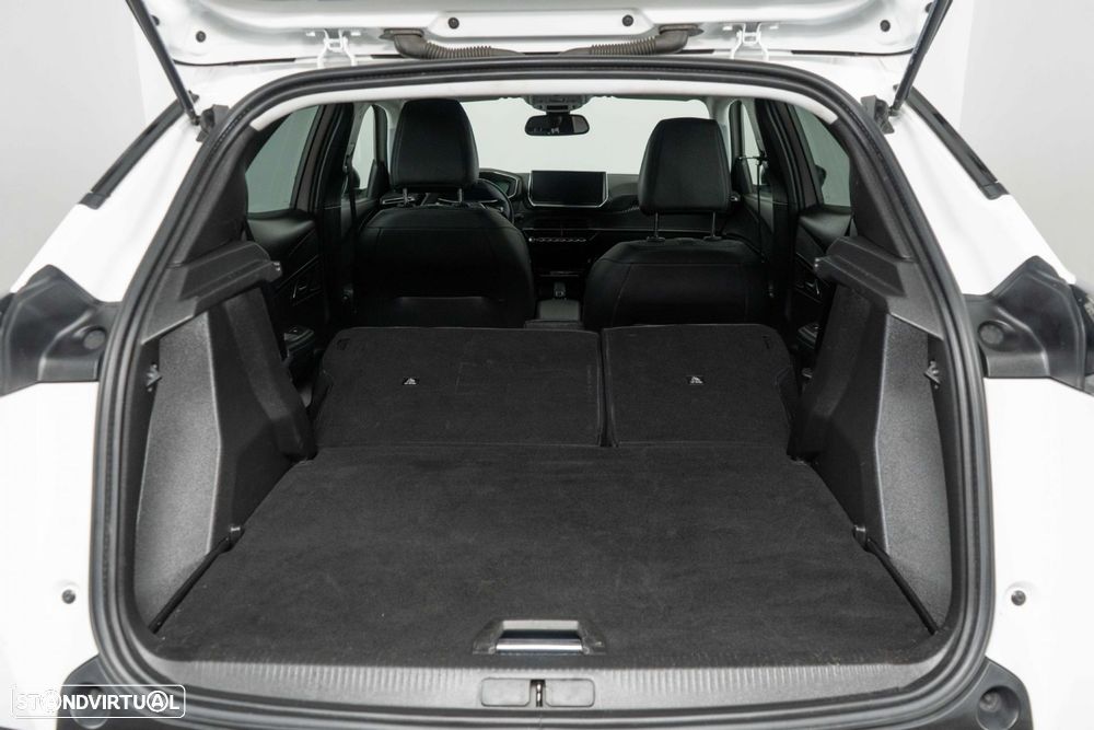 Peugeot 2008 1.5 BlueHDi Allure Pack EAT8 - 21