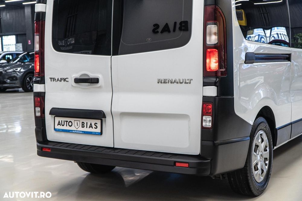 Renault Trafic 2.0 Blue dCi 110 S&S L2 8+1 Life - 14