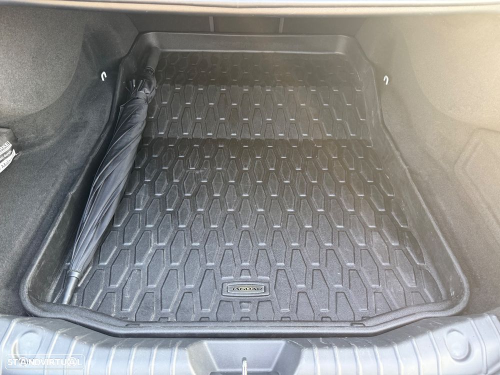 Jaguar XF 20d Aut. R-Sport - 15