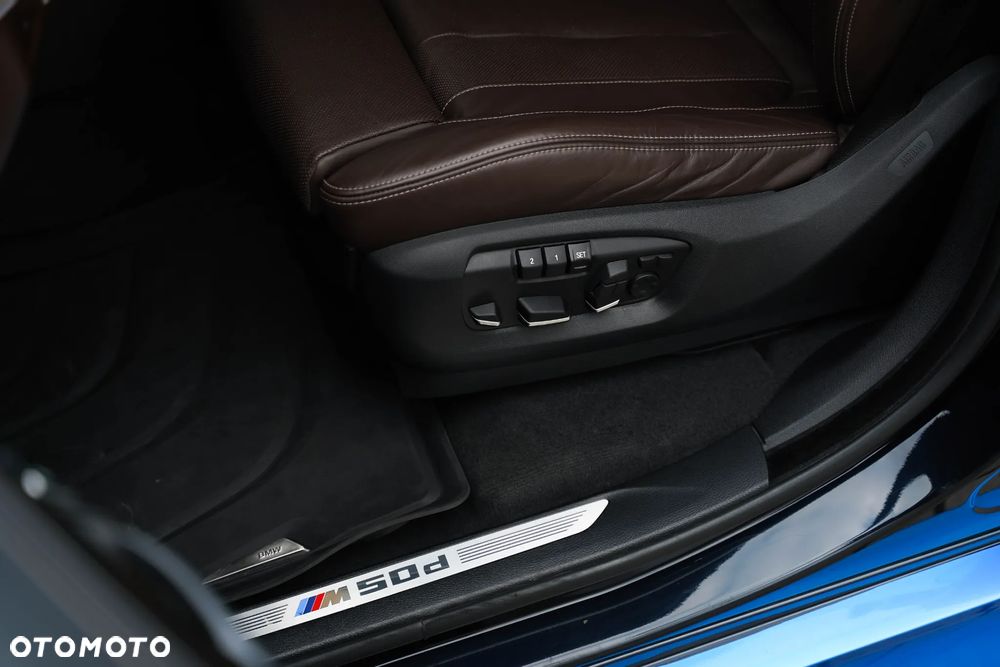 BMW X5 M M50d - 28