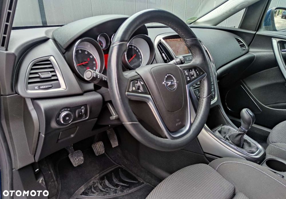Opel Astra 1.4 Turbo Innovation - 11