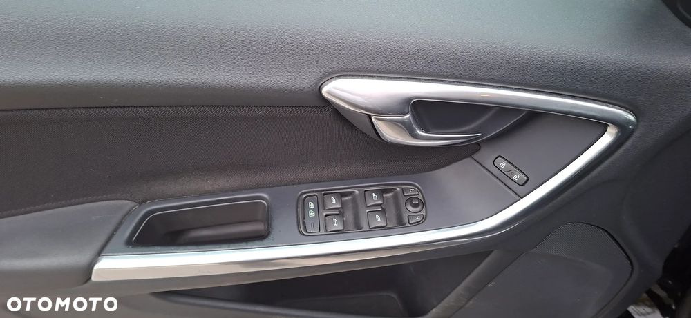 Volvo V60 D4 Edition - 30